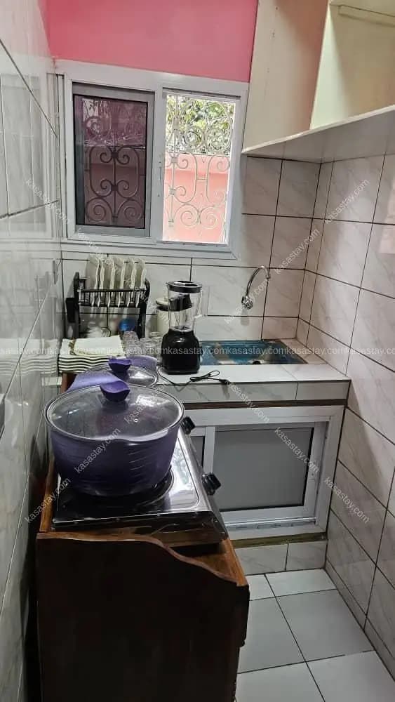 Studio à Dovv Simbock, Yaoundé, 1 chambre — photo 5 sur 15