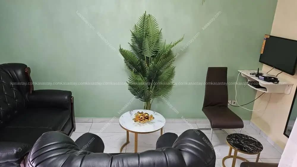 Studio à Dovv Simbock, Yaoundé, 1 chambre — photo 3 sur 15