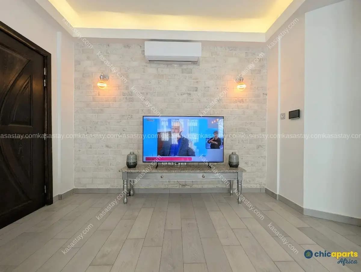 Studio à Bastos, Yaoundé, 1 chambre — photo 2 sur 20
