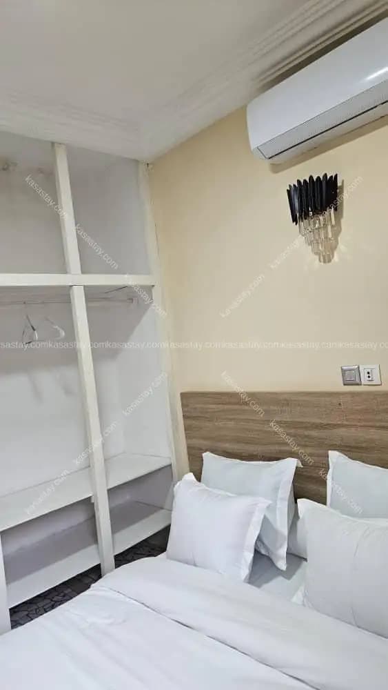 Studio à Dovv Simbock, Yaoundé, 1 chambre — photo 4 sur 11