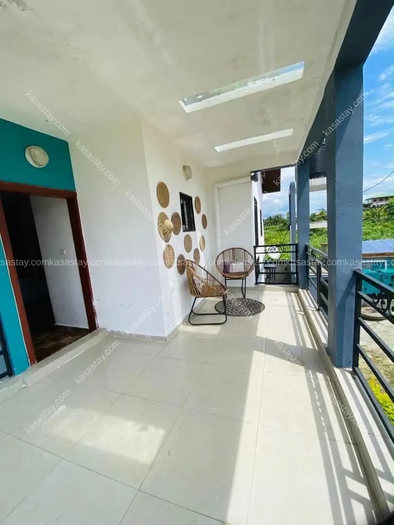 Duplex à Nziou, Kribi, 3 chambres — photo 2 sur 8