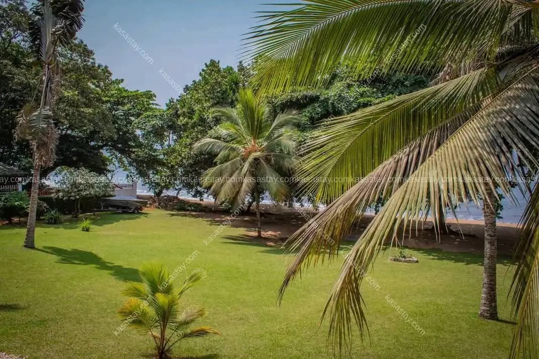 Maison à Kribi, 4 chambres — photo 3 sur 5